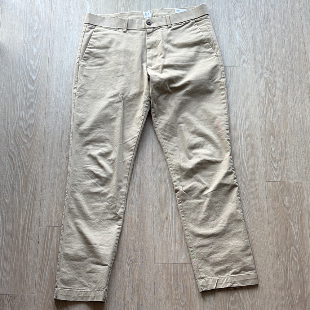 Men's GAP Slim Fit Tan Chinos